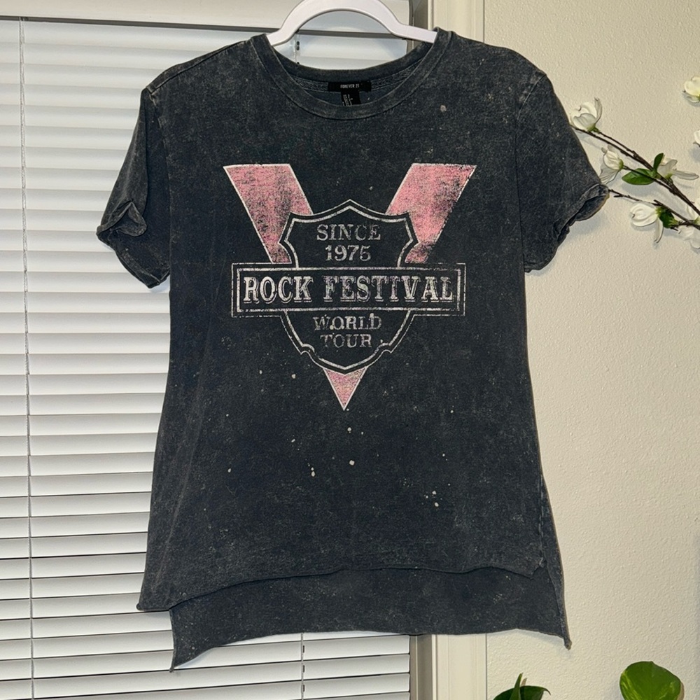 Ladies Graphic Tee